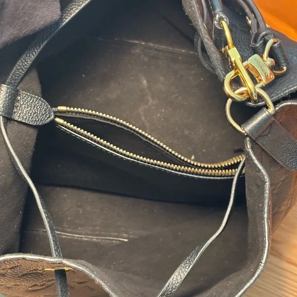 Louis Vuitton Black Embossed Shoulder Bag - Picture 9 of 11